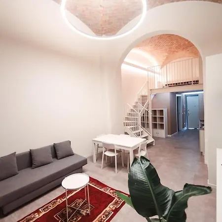 Center-town Elegant Loft Apartmán Parma