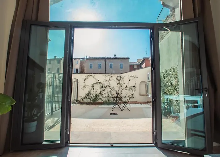 Center-town Elegant Loft Parma